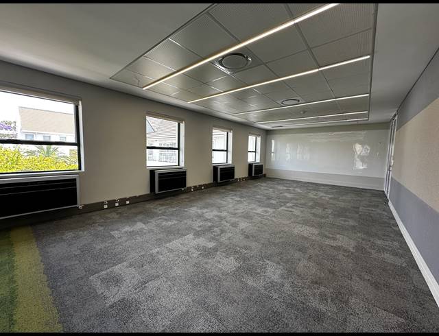 667M² OFFICE TO LET IN WOODMEAD